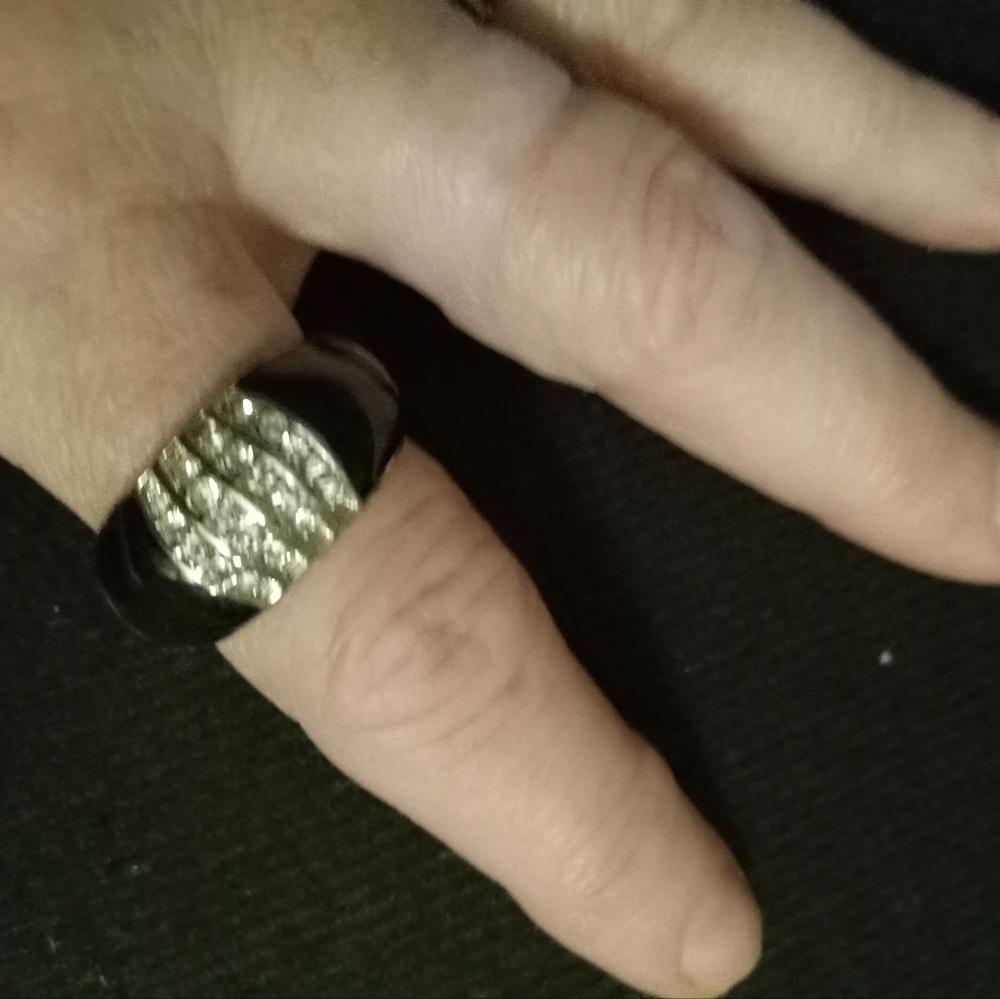 Vintage Diamond rhinestone center with black onyx on each silver tone band sizeb